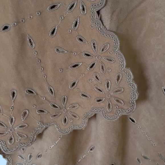 NWOT layer - Picture 2 of 3